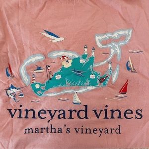 Vineyard Vines T shirt